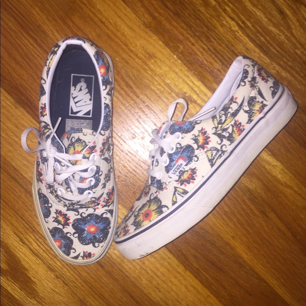 Used floral Vans women’s size 7